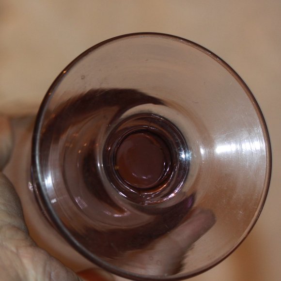 Vintage Lilac Purple Glass Spooner / Celery Vase No chips or cracks - Picture 2 of 3